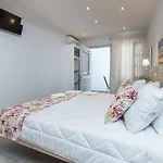 Relax Aparthotel Naxos City